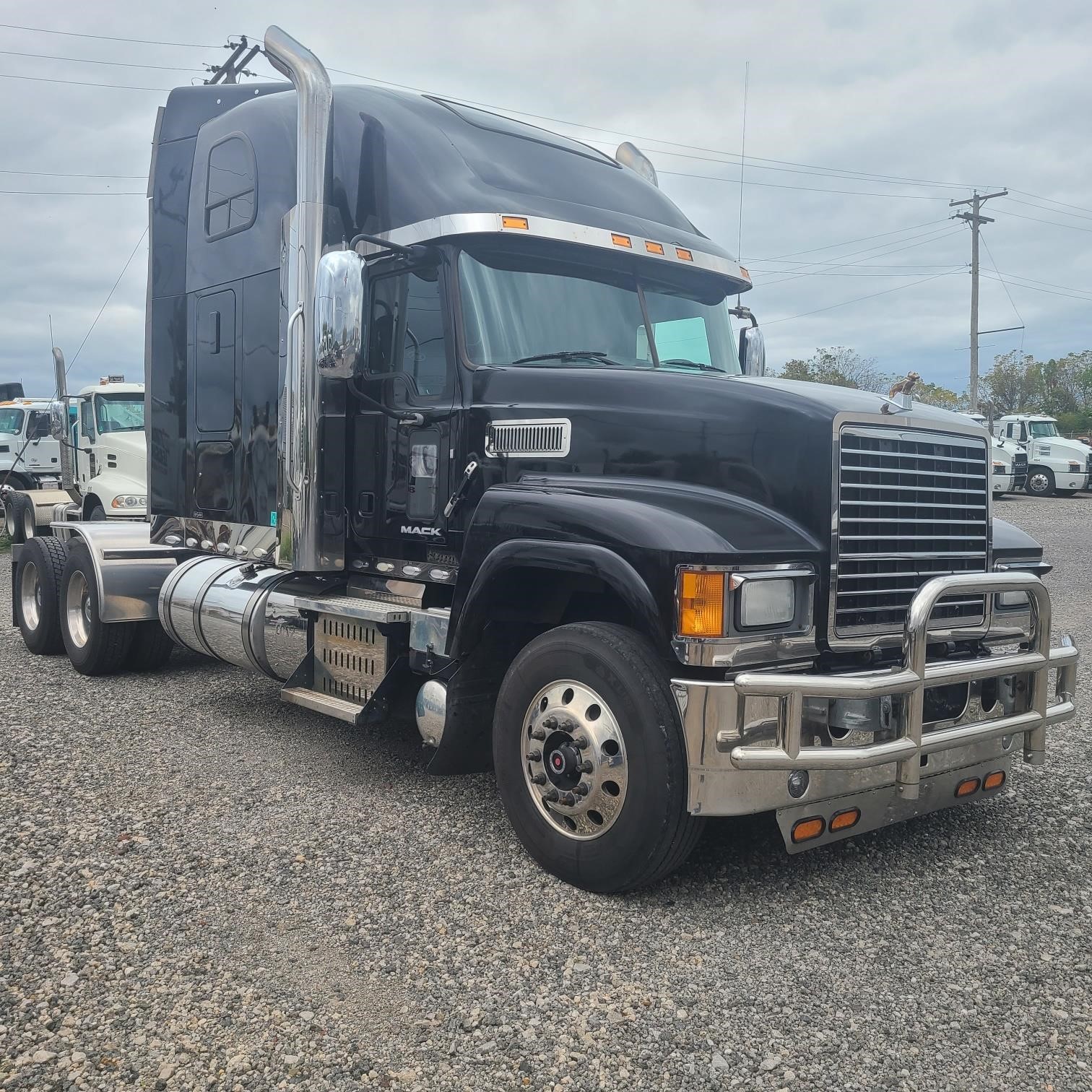 2017 MACK PINNACLE CHU613 RAWHIDE 8041349866