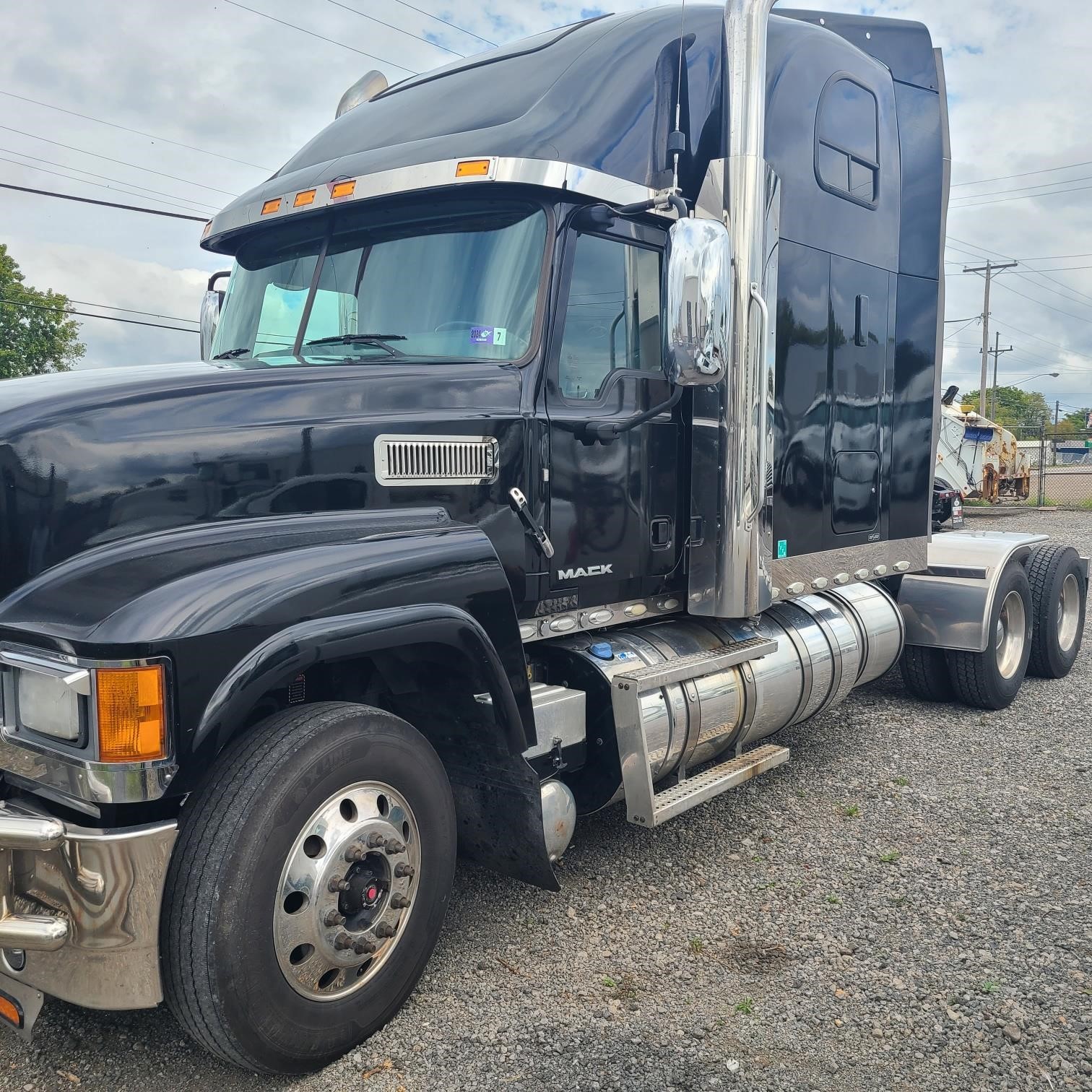 2017 MACK PINNACLE CHU613 RAWHIDE 8041349873