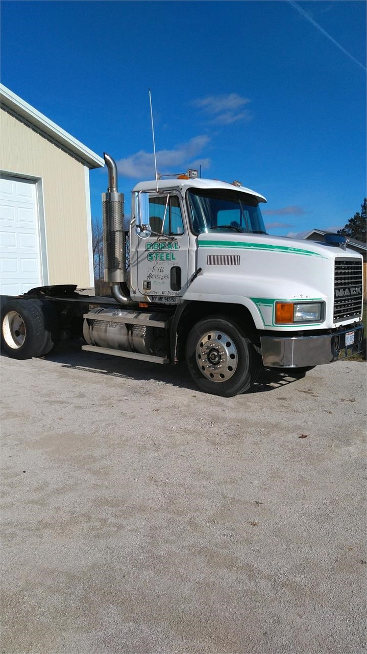 1995 MACK CH613 8050282429