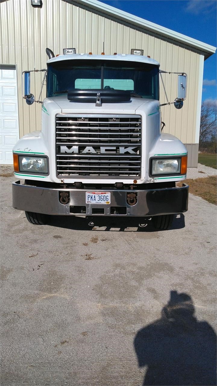 1995 MACK CH613 8050282493