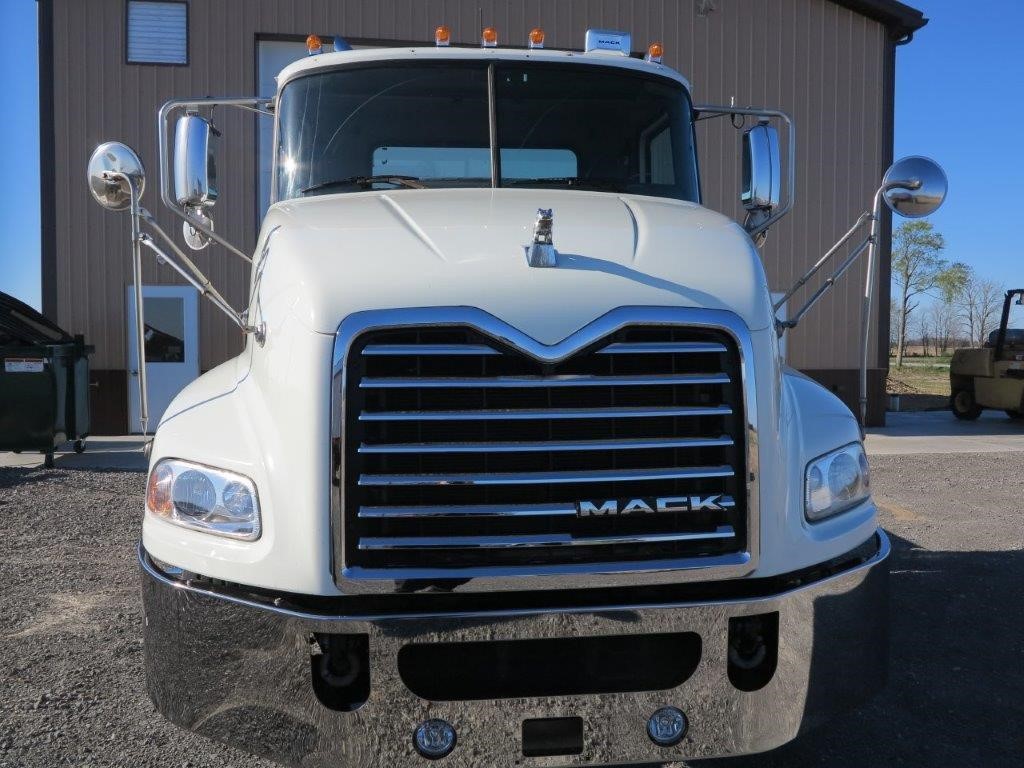 2015 MACK PINNACLE CXU613 9002641254