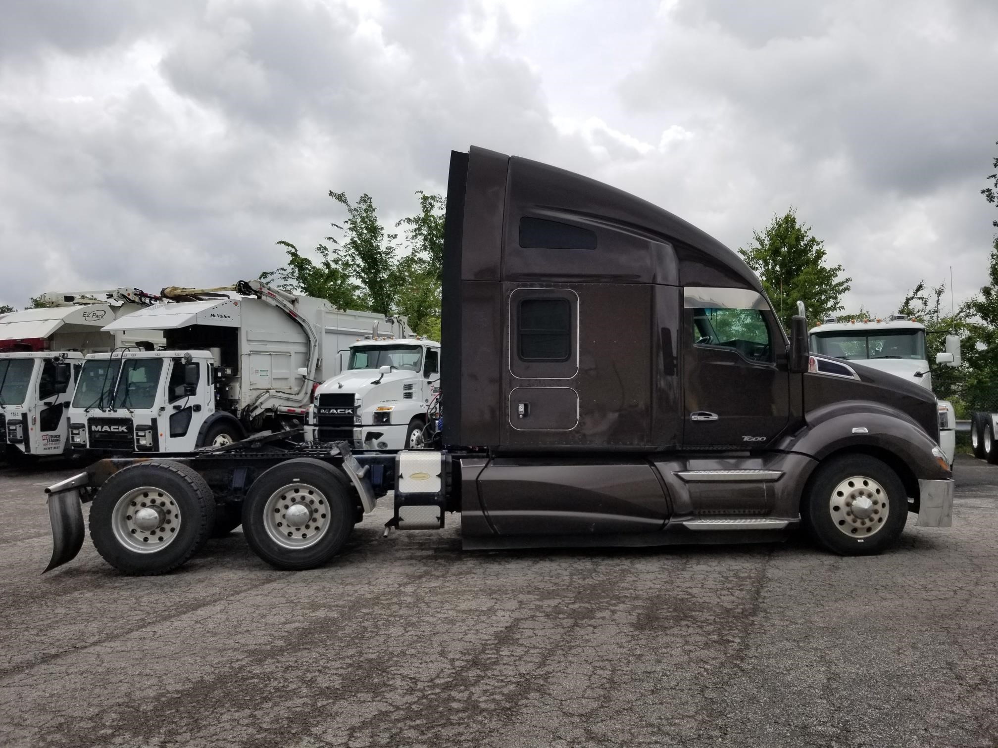 2015 KENWORTH T680 9009819812