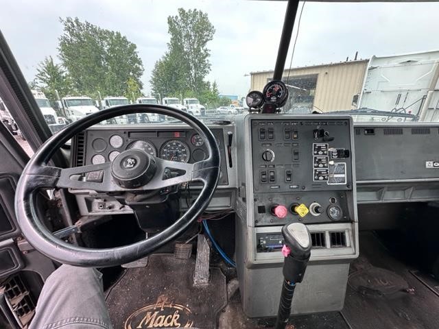 1995 MACK CH613 9013322840