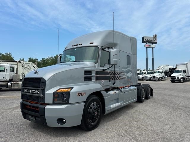 2020 MACK ANTHEM 64T 9016902409