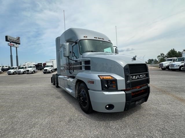 2020 MACK ANTHEM 64T 9016902451