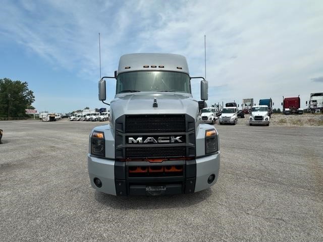 2020 MACK ANTHEM 64T 9016902455