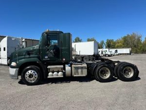 2013 MACK PINNACLE CXU613 9025401993