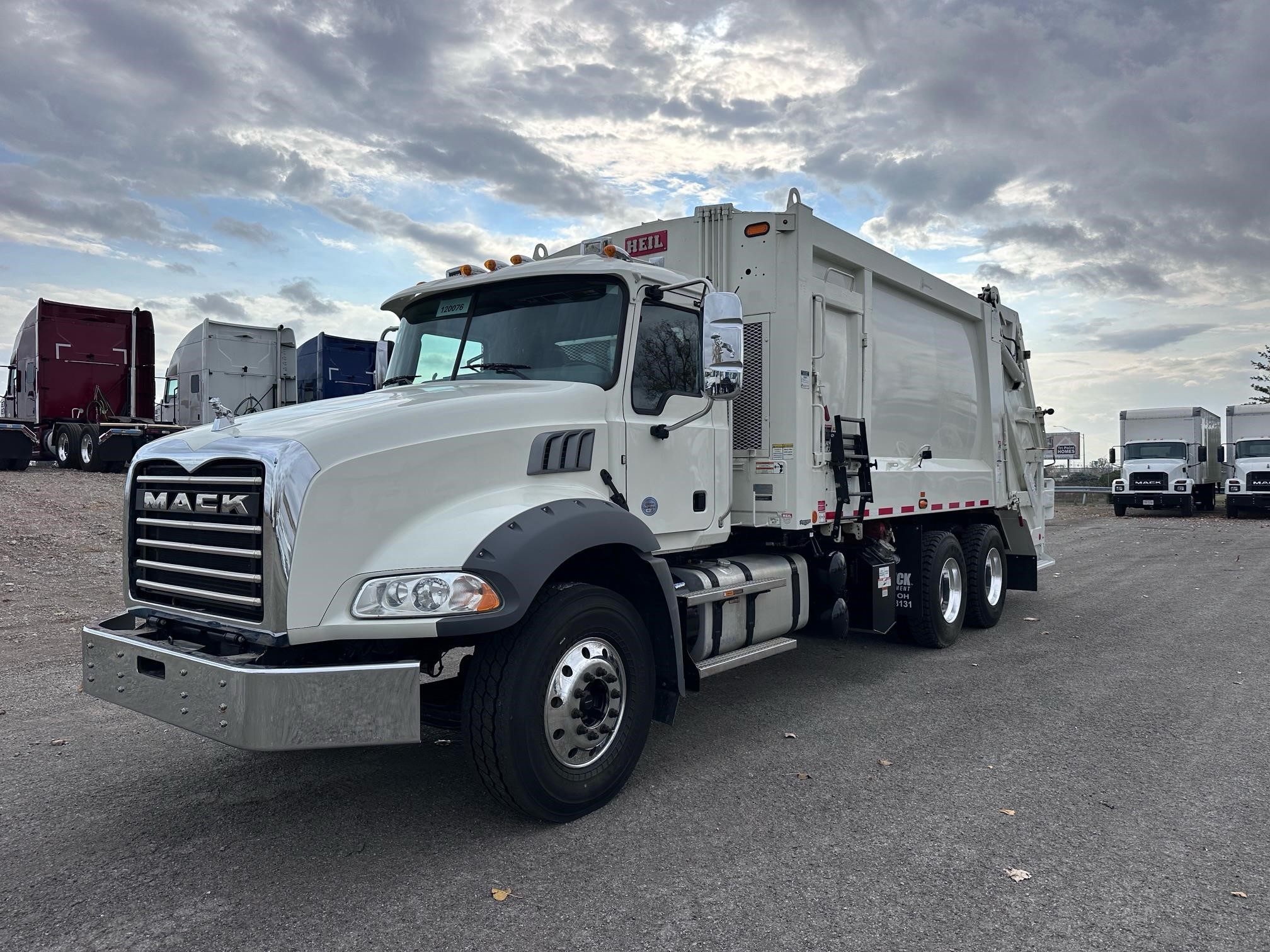 2022 MACK GRANITE 64BR 9028561439