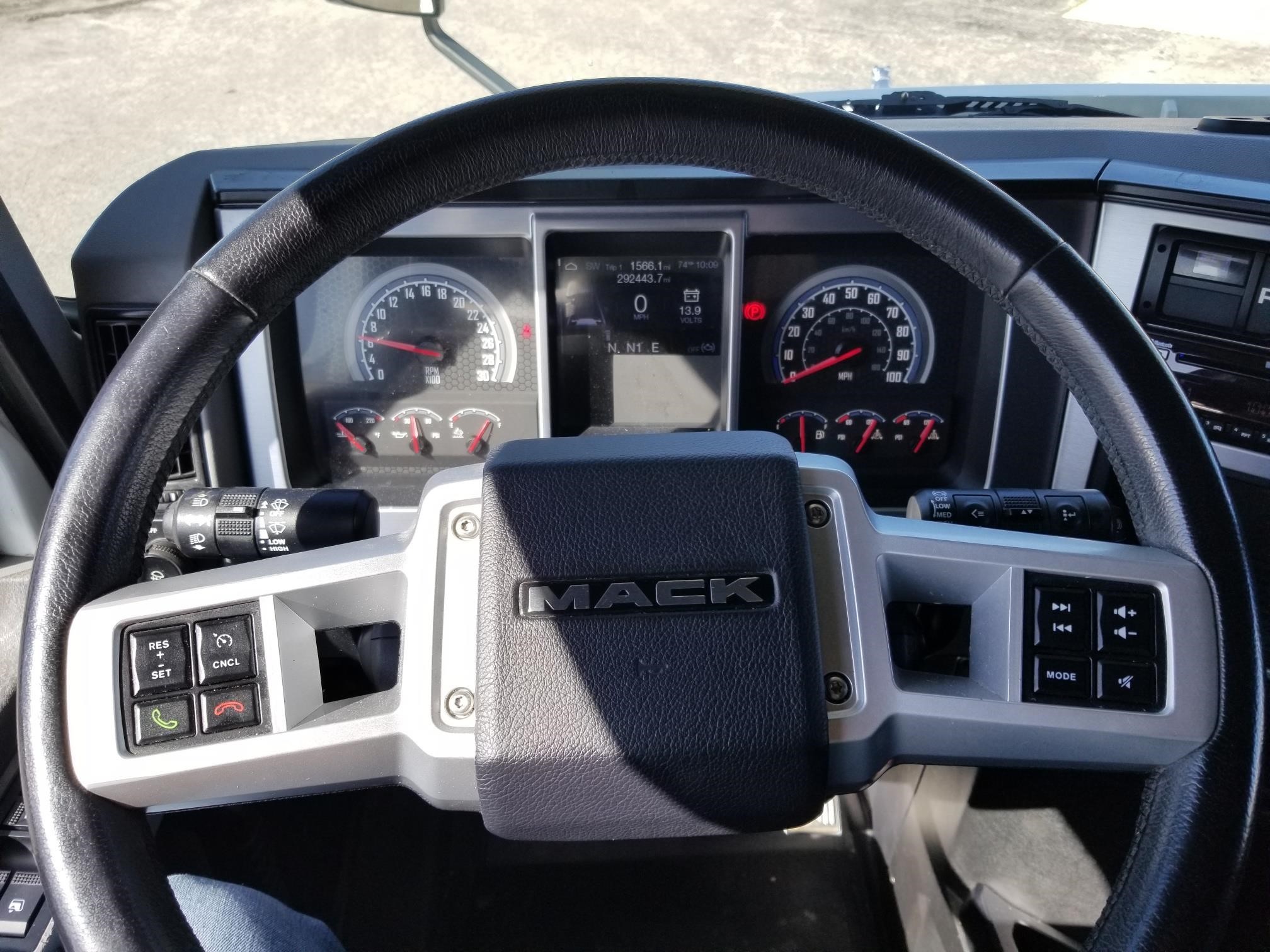 2020 MACK ANTHEM 64T 9005136449